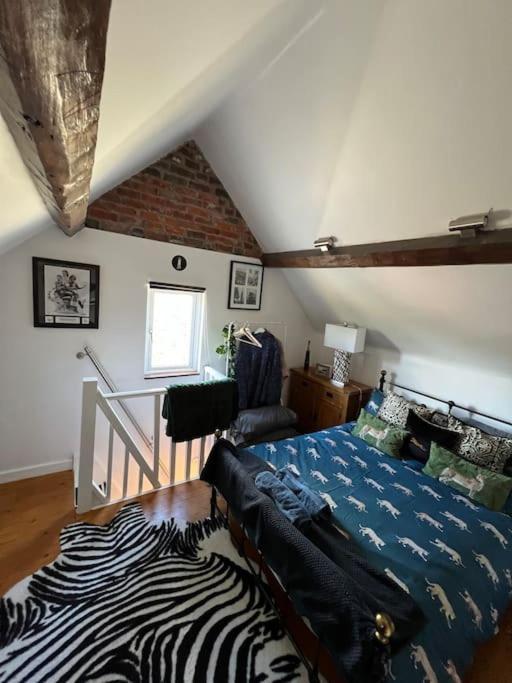 The Hanging Gate Coach House 텔퍼드 외부 사진